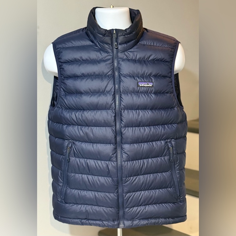 Men’s Size Medium Patagonia Down Sweater Puffer Vest Full Zip Navy Blue Jacket